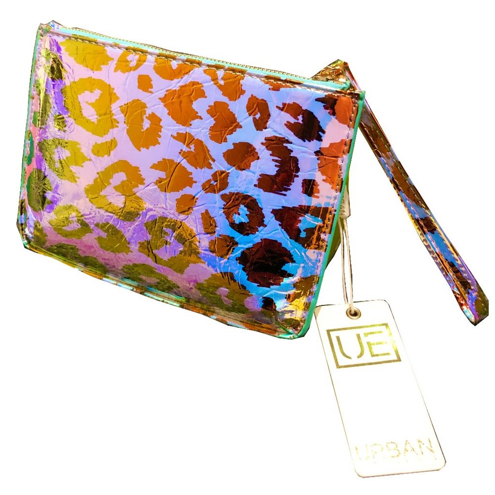 Metallic zipper wristlet clutch